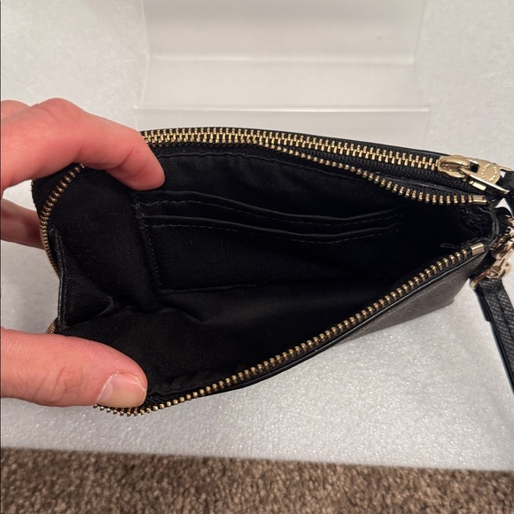 Coach double zip signature logo wristlet wallet with hangtag